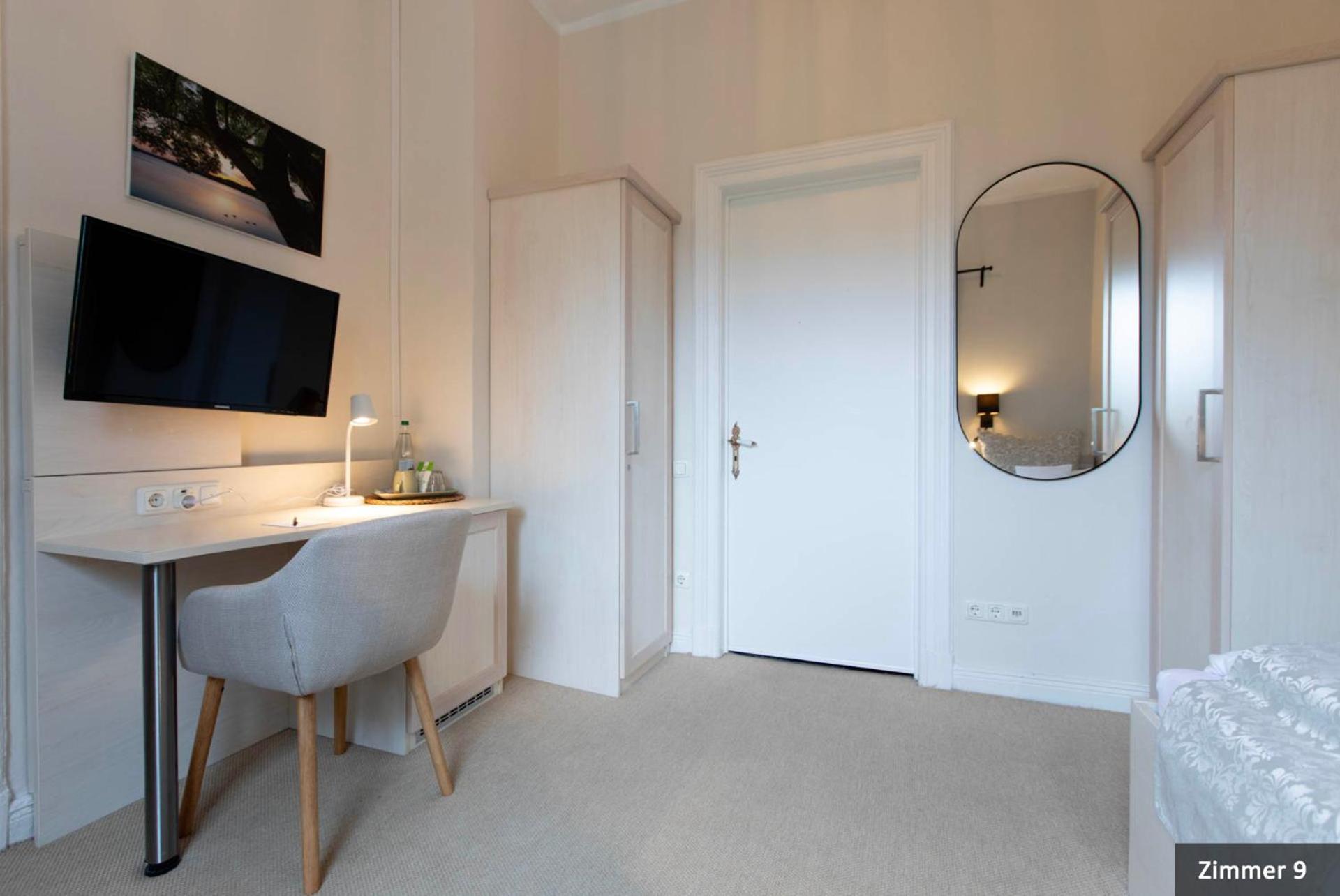 Single Room,1766138251:JPEG